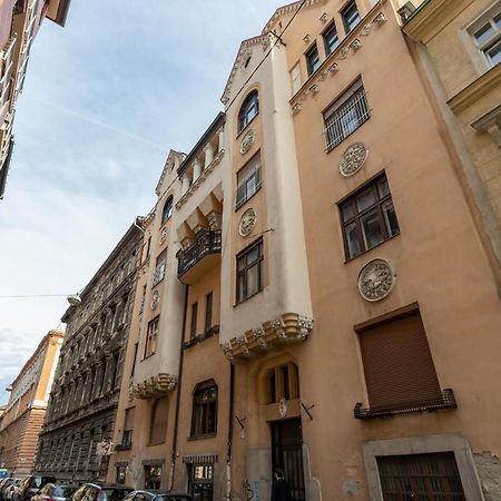 D.Five Aradi B Apartment ブダペスト エクステリア 写真
