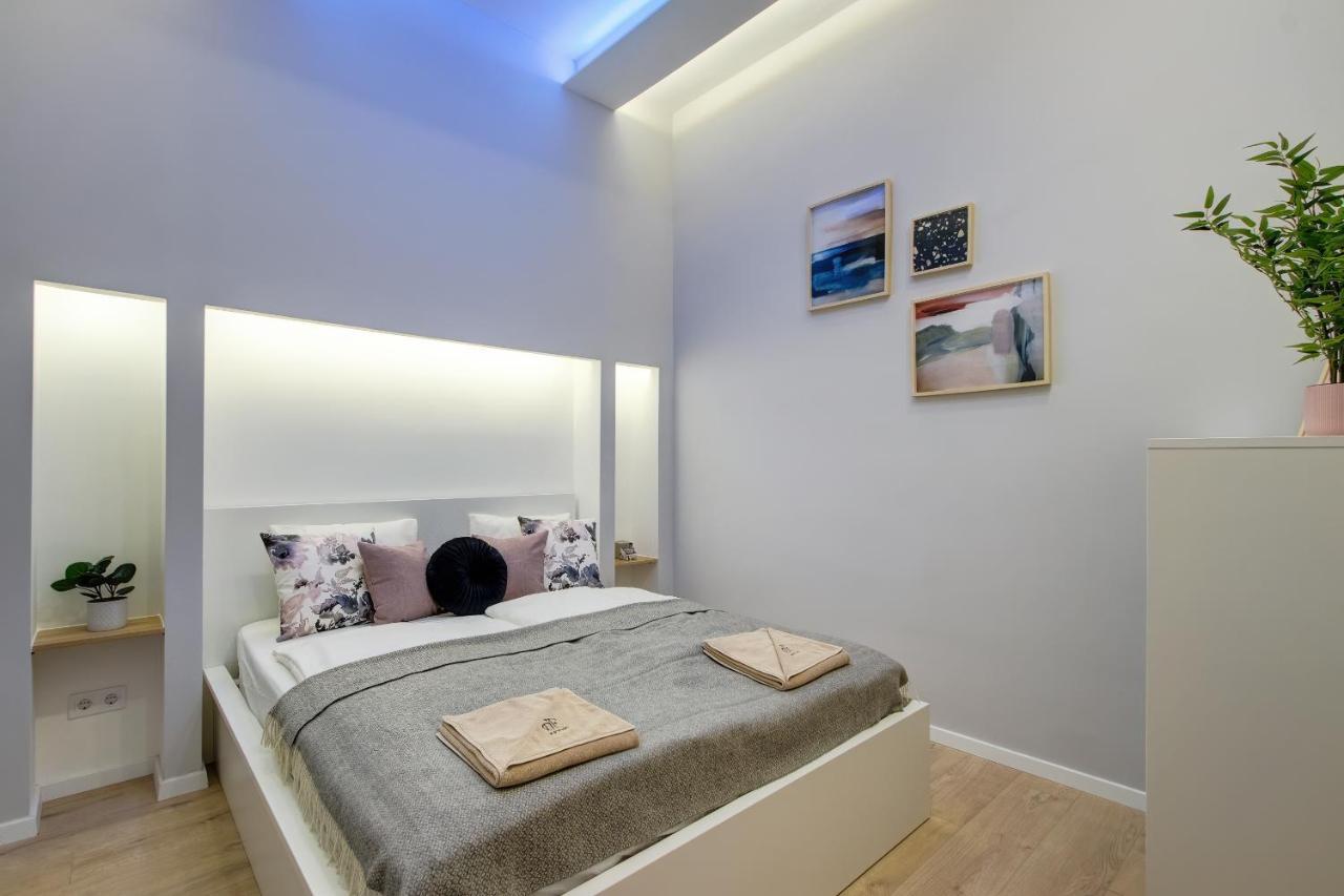 D.Five Aradi B Apartment ブダペスト エクステリア 写真